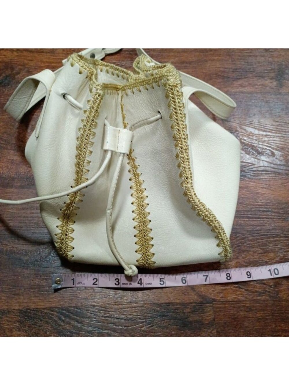 Nine West Vintage White Leather Drawstring Handbag With Braided Gold Stitching - Picture 6 of 16